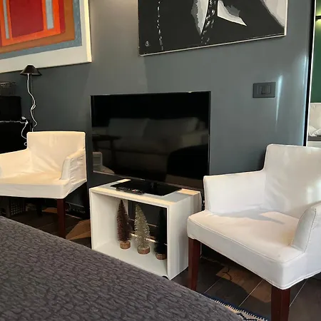 Station Apartment Milan